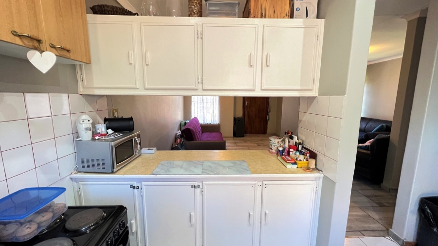 2 Bedroom Property for Sale in Langenhovenpark Free State